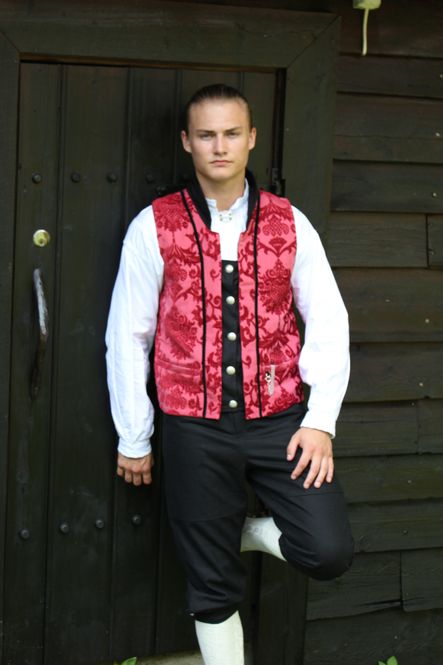 Hovedbilde Askeladden rød vest til festdrakt